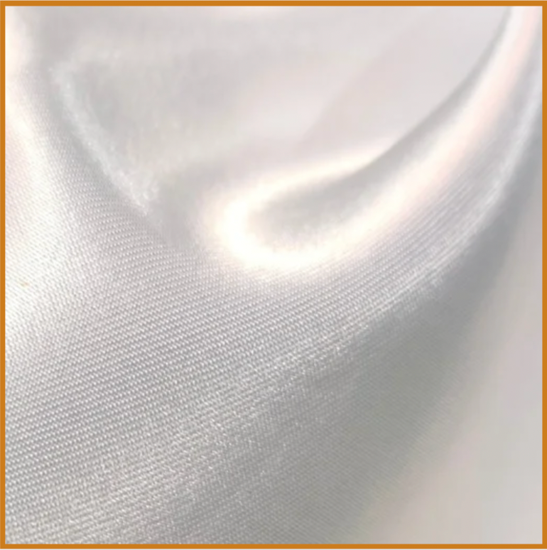 Capiton satiné en satin doux et brillant 